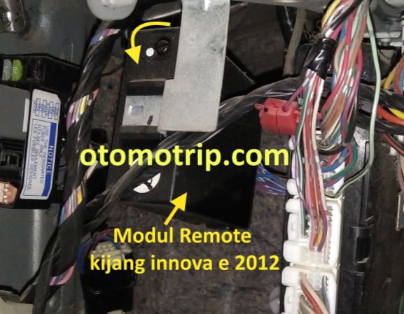 Letak modul remote innova e 2012 untuk mengatasi alarm mobil bunyi terus