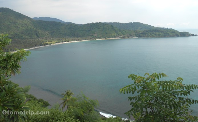 Pantai Nipah Utara Senggigi Lombok