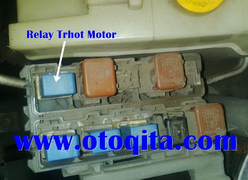 Throttle motor relay
